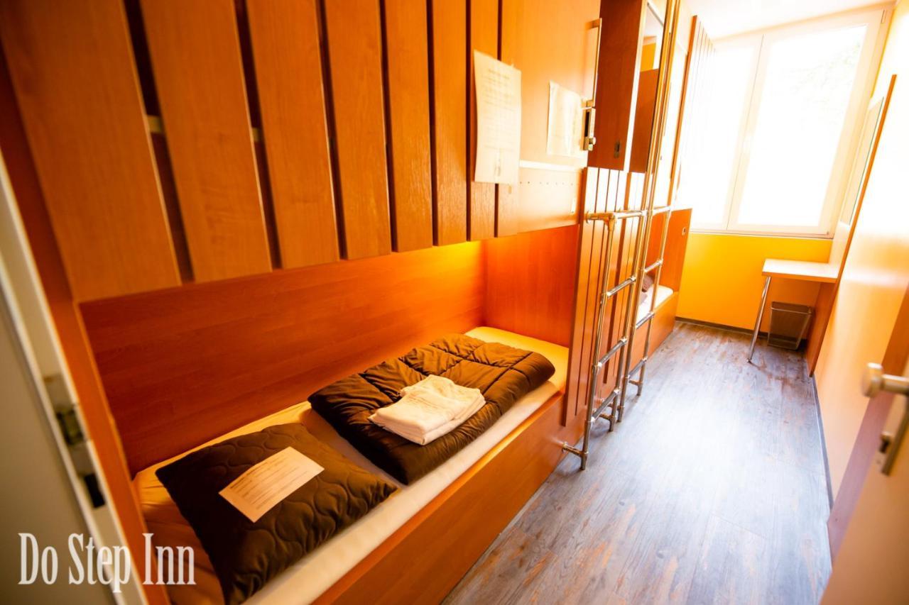 Do Step Inn Central - Self-Service-Hostel فيينا المظهر الخارجي الصورة