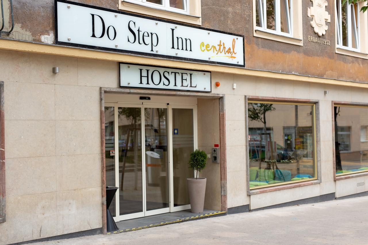 Do Step Inn Central - Self-Service-Hostel فيينا المظهر الخارجي الصورة