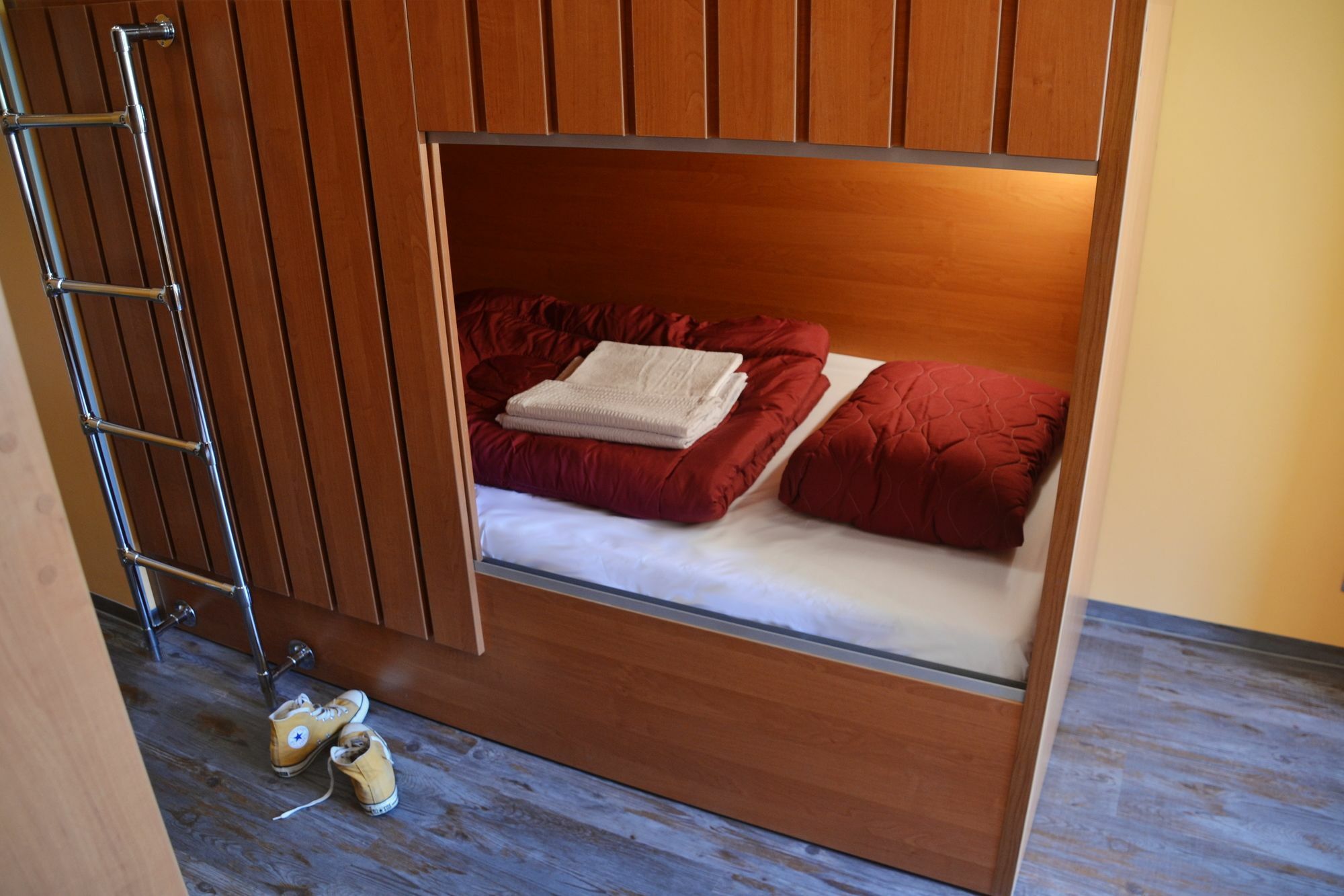 Do Step Inn Central - Self-Service-Hostel فيينا المظهر الخارجي الصورة